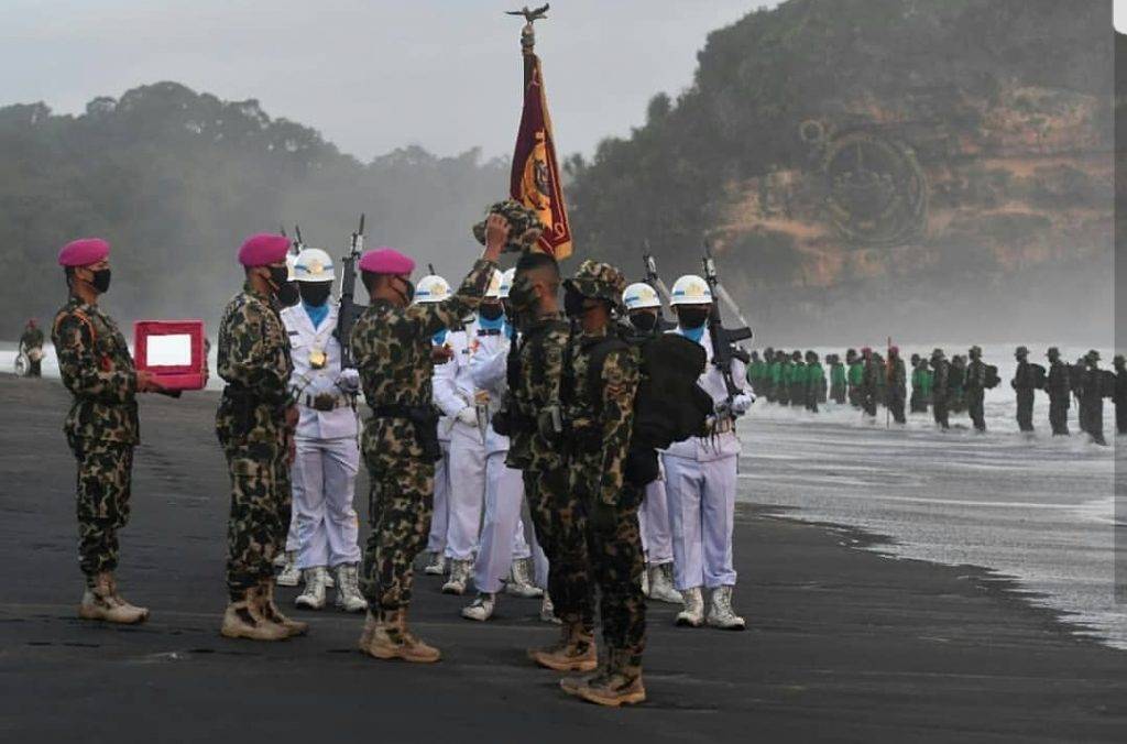 186 Prajurit Perkuat Korps Marinir TNI Angkatan Laut, Dankormar Pimpin Pembaretan