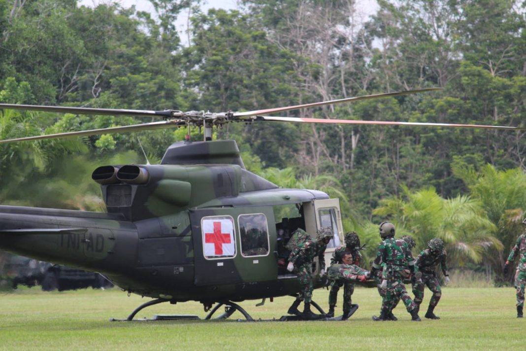 Tim Keslap Kostrad Gelar Latihan Evakuasi Udara Korban Tempur