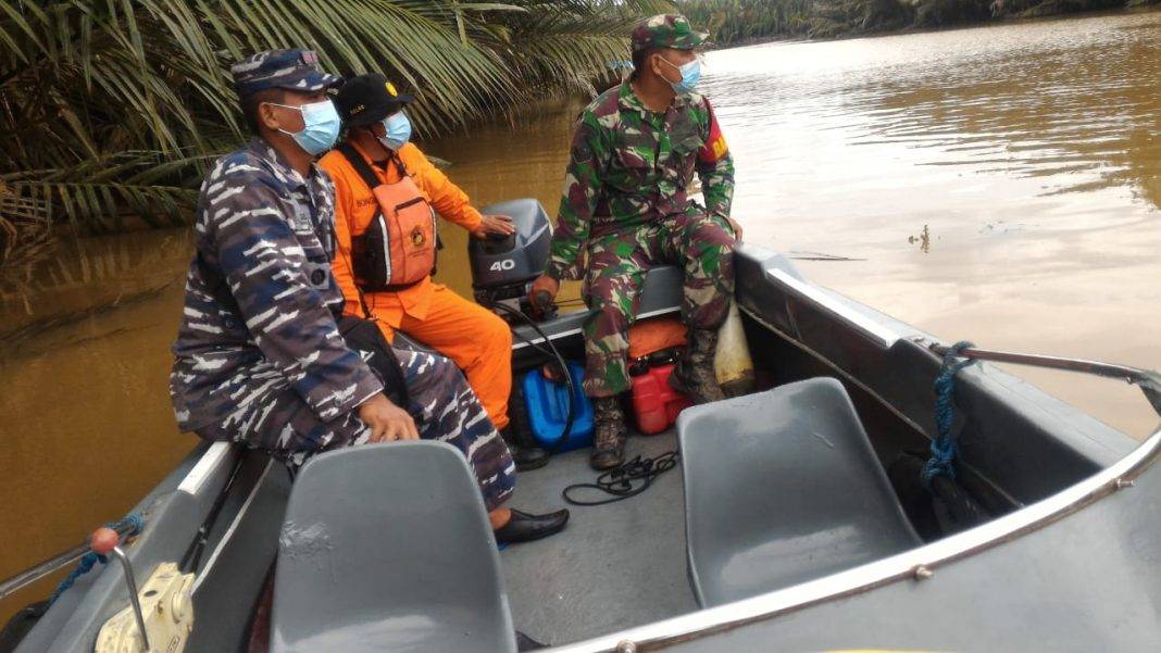 Personel TNI AL Dukung SAR Telusur Korban Buaya