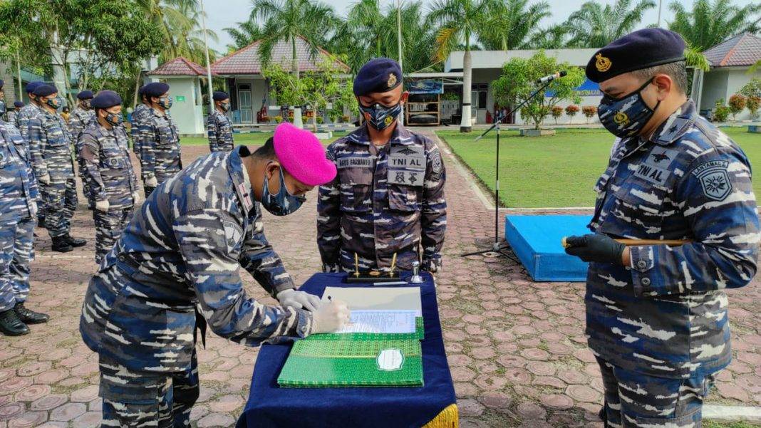 Komandan Lanal Tanjung Balai Asahan Pimpin Pengukuhan Komandan Posal, Posmat dan Patkamla