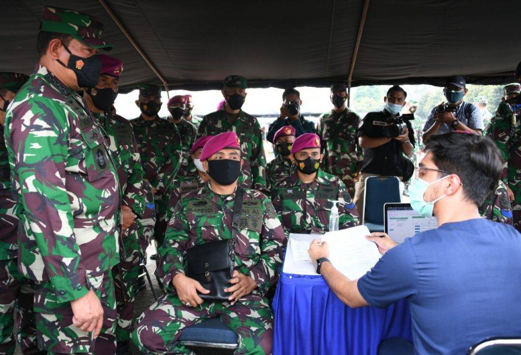 Panglima TNI Instruksikan Vaksinasi Prajurit Selesai Bulan April