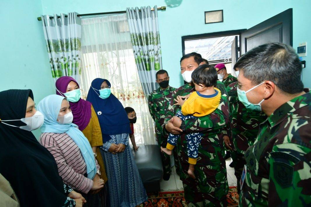 KSAL Beri Dukungan Moril Keluarga Letkol Irfan Suri Korban KRI Nanggala-402