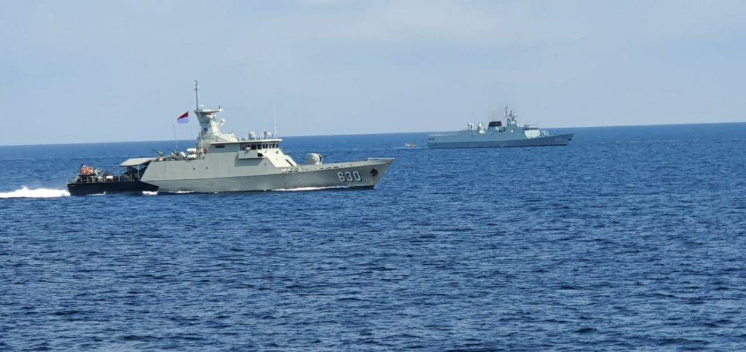 KRI Usman Harun-359 dan KRI Halasan-630 Sambut Kapal Perang Tiongkok