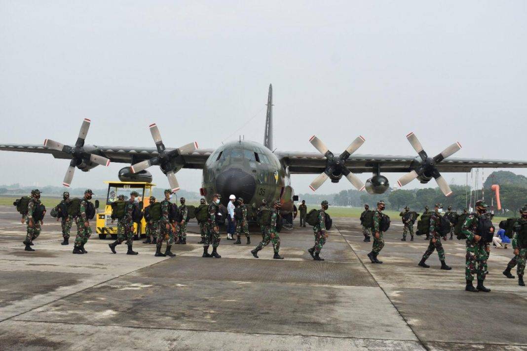 Dua Pesawat TNI AU C-130 Hercules, Terbangkan Nakes Bantu Pasien COVID-19 Jakarta