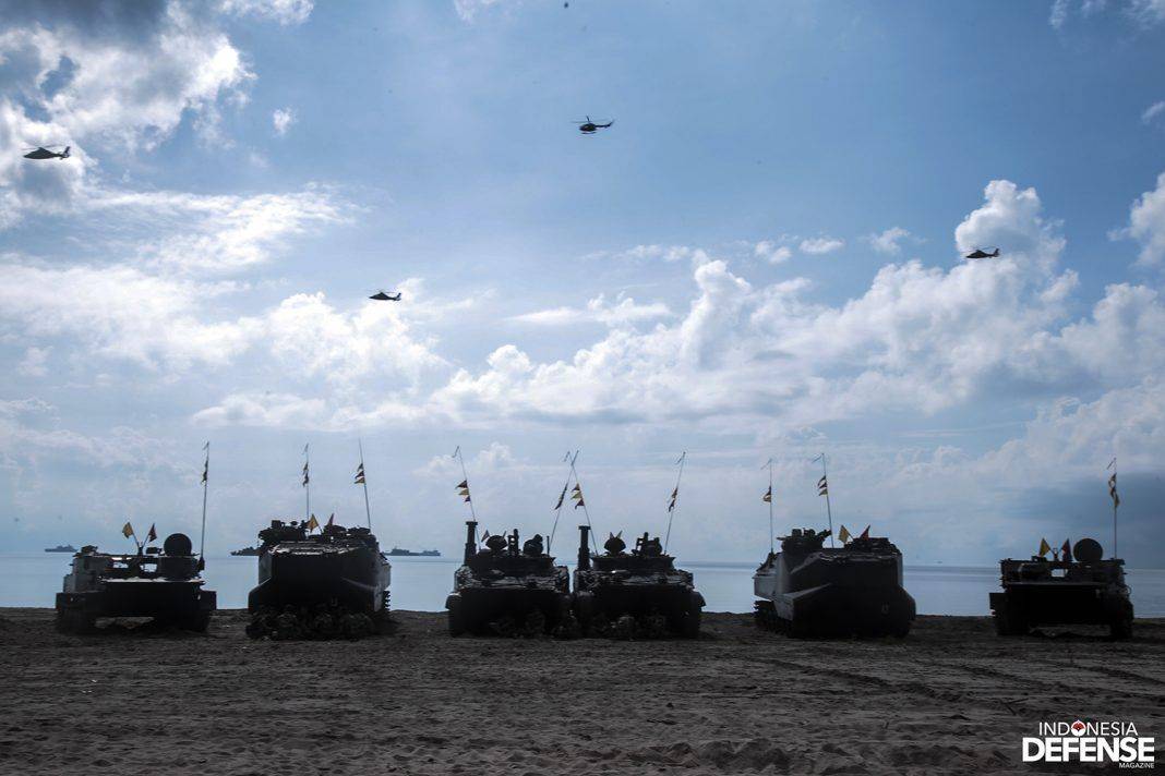 TNI AL Pamer Kekuatan di Latihan Operasi Amfibi 2021