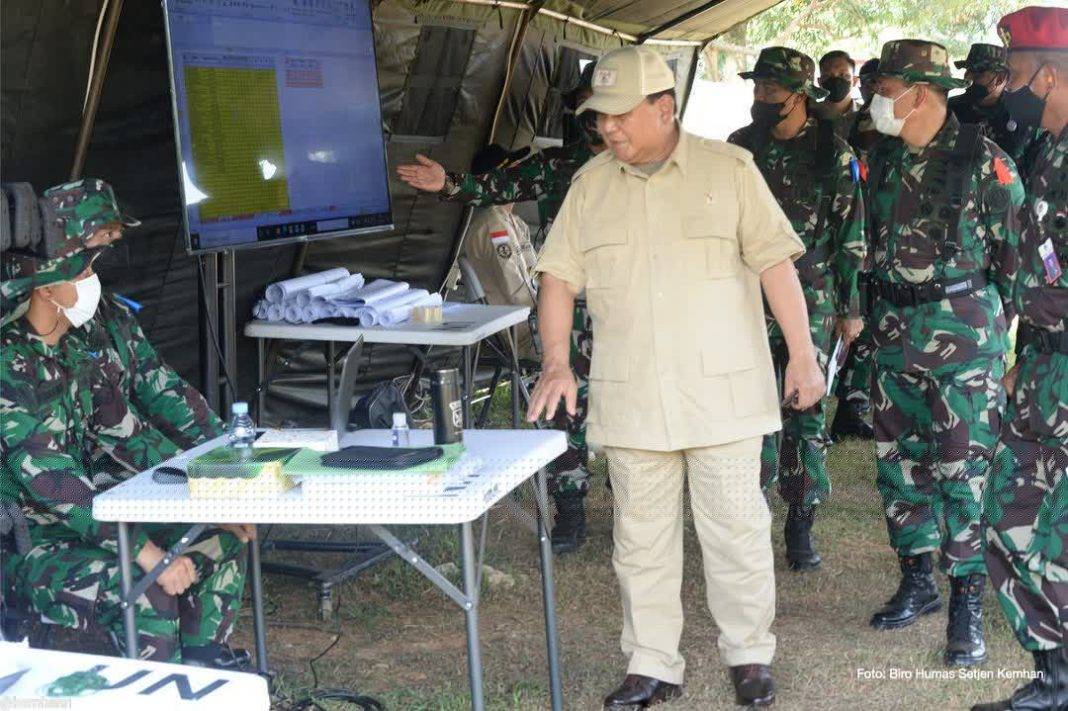 Menhan Prabowo Tinjau Latihan Penyegaran Pengetahuan dan Keterampilan Dasar Militer Pati Pamen Kemhan