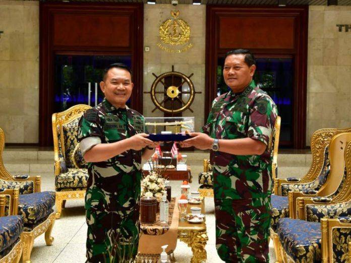 Jenderal TNI dudung Abdurahman dan Laksamana TNI Yudo Margono