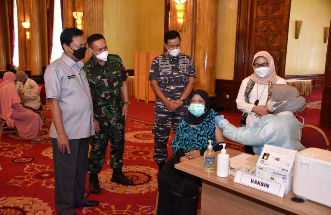 PPAL Gelar Vaksinasi Booster untuk Ratusan Purnawirawan TNI AL