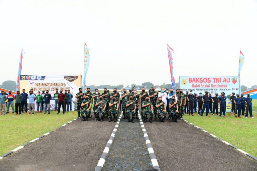 TNI AU Gelar Baksos dan Kejuaraan Aeromodelling 2022
