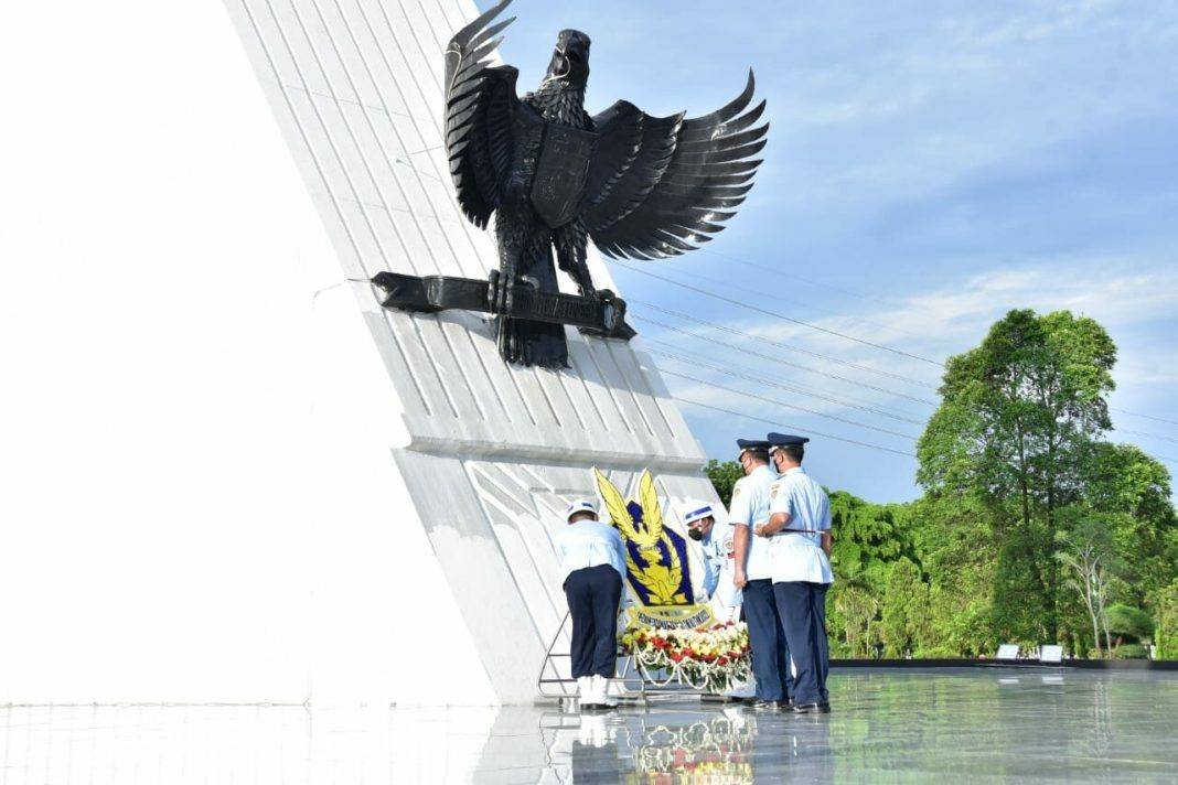 Jelang HUT TNI AU Ke-76, KSAU Pimpin Ziarah di Taman Makam Pahlawan Nasional (TMPN) Kalibata