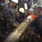07-KRI-REM-331-dan-KRI-DPN-365-TNI-AL-Melaksanakan-Latihan-Penembakan-Torpedo-A244S-Kepala-Latihan-dan-Peluncuran-Tracking-SCRAB-II.4-1024×575-1