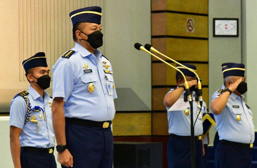 Kepala Staf Angkatan Udara (KSAU) Marsekal TNI Fadjar Prasetyo memimpin serah terima jabatan (Sertijab) dua jabatan strategis TNI Angkatan Udara (TNI AU) di Auditorium Mabesau Cilangkap, Jakarta Timur,