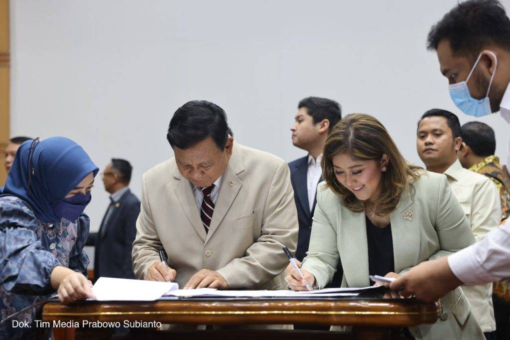 Menhan Prabowo Bahas Kerja Sama Pertahanan dengan Singapura dan Fiji