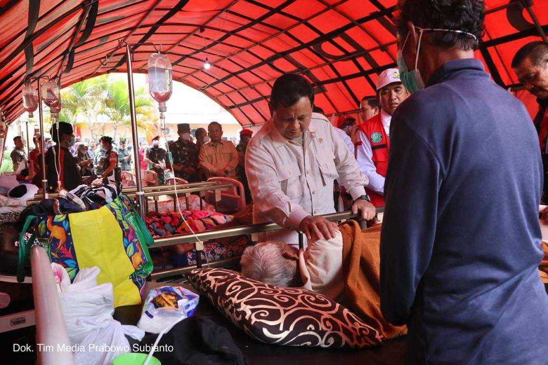 Menhan Prabowo Beri Bantuan 1000 Paket ke Korban Gempa Cianjur