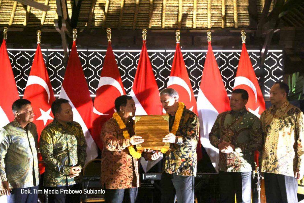 Menhan Prabowo dan Menhan Akar Yakin Tetap Menguat Bersama