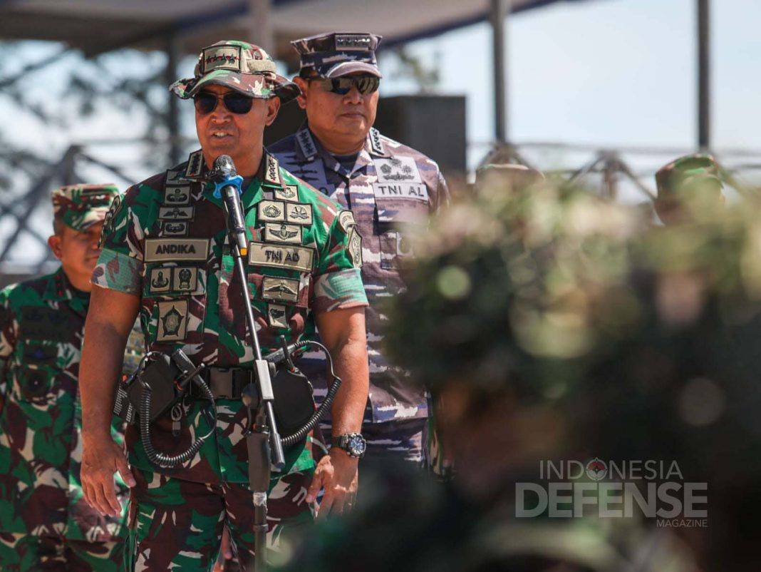 Panglima TNI Saksikan KSAL Pimpin Serbuan Amfibi di Dabo Singkep