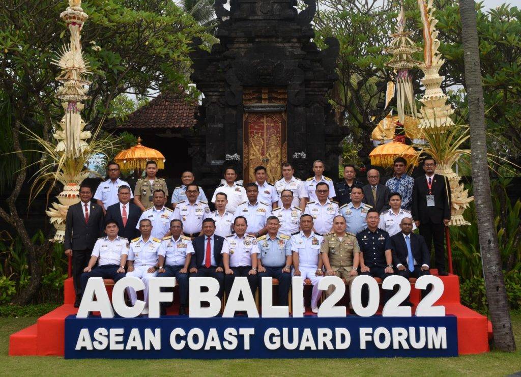 Wamenhan Bahas Isu Keamanan Laut di ASEAN Coast Guard Forum