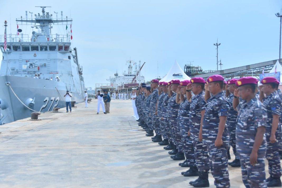 Yonmarhanlan I Sambut Visit Port Kapal Perang Malaysia di Belawan