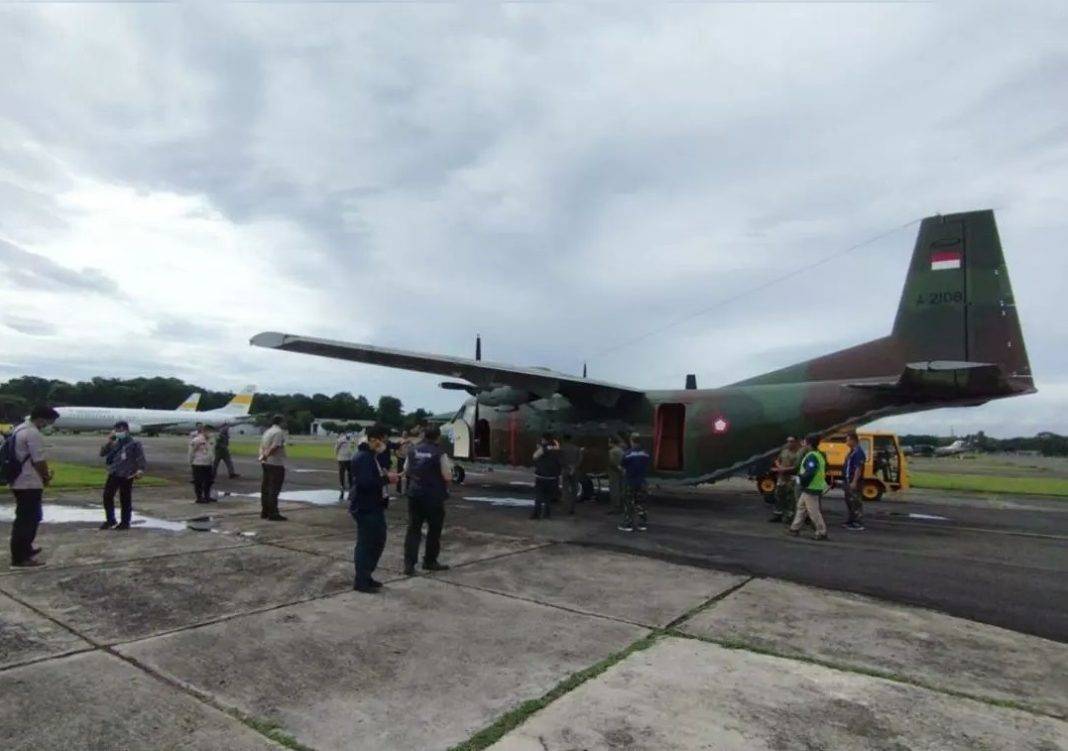 Aksi Cepat Tanggap TNI AU Antisipasi Cuaca Ekstrem dengan Pesawat Cassa NC-212
