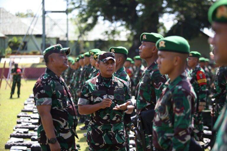 Asops KSAD Periksa Kesiapan Satgas Yonif 721:Makkasau Bertugas di Papua.