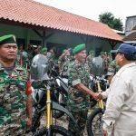 Beri Motor dan Alat Komunikasi Babinsa