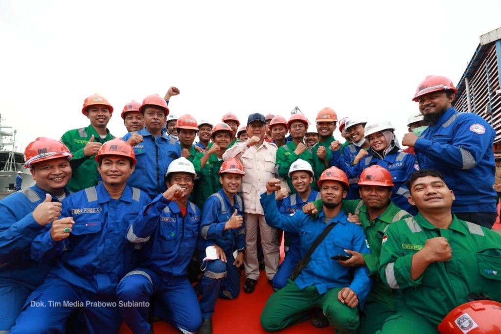Inspeksi PT PAL, Prabowo Mengucapkan Terima Kasih pada Para Pekerja