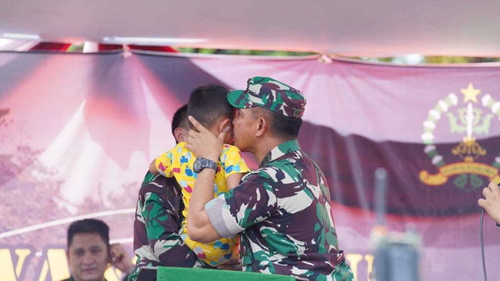 TNI AD Kembali Kirim Bantuan ke Cianjur, Ada 3 Ton Beras dan 100 Mie Instan