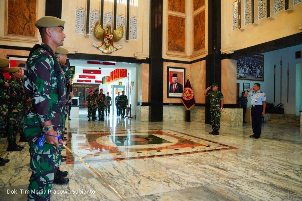 Menhan Prabowo Terima Kunjungan KSAL, Bahas Penguatan Matra Laut