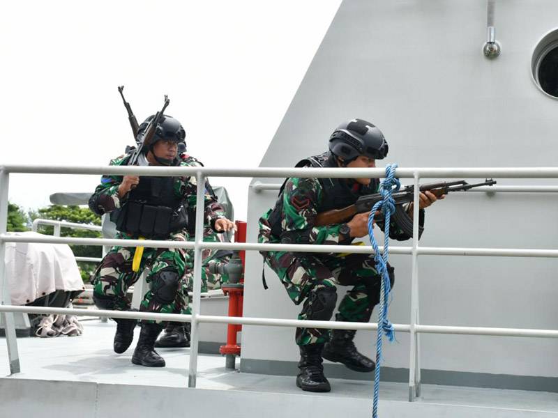 visit board search and seizure (VBSS)
