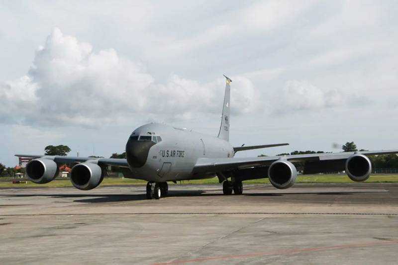 Pesawat KC-135 Stratotankers