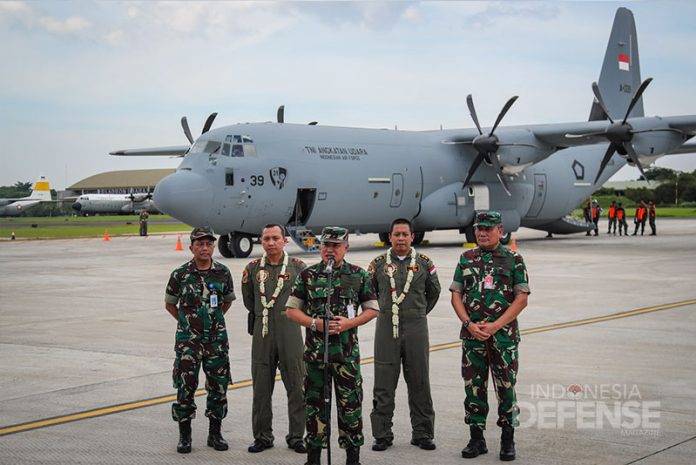 Touch Down Perdana, TNI AU Sambut Kekuatan Baru Pesawat C-130J-30 Super ...