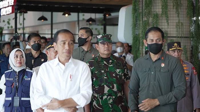 Panglima TNI Laksamana Yudo Margono saat mendampingi Presiden RI Joko Widodo