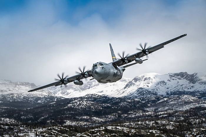 Pesawat angkut taktis C-130 Hercules AS