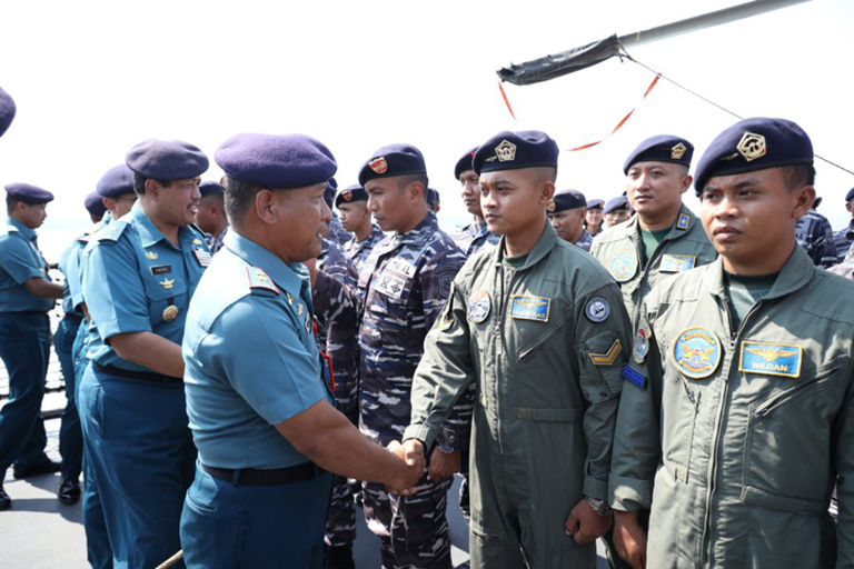 Pangkoarmada II Laksamana Muda TNI Maman Firmansyah