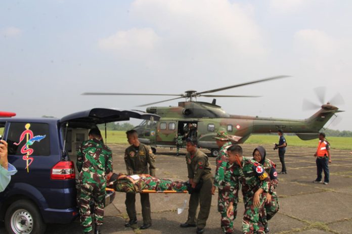 Kerahkan Helikopter Super Puma, TNI AU Gelar Latihan Evakuasi Medis ...