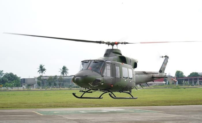 Helikopter BELL 412 HA-5230.