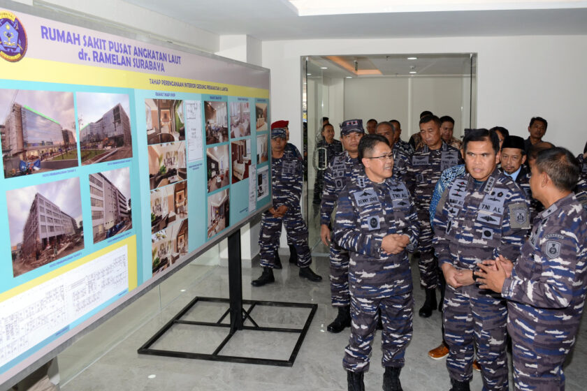 KSAL Laksamana TNI Muhammad Ali meresmikan sarana dan prasarana baru di RSPAL dr Ramelan, Surabaya. 