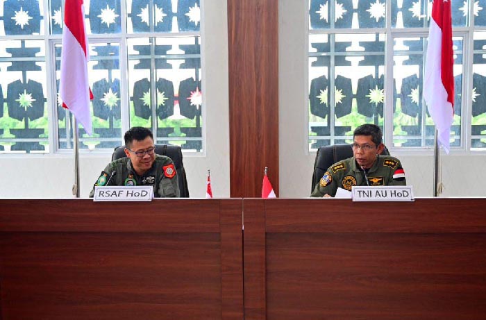 Personel TNI AU dan RSAF