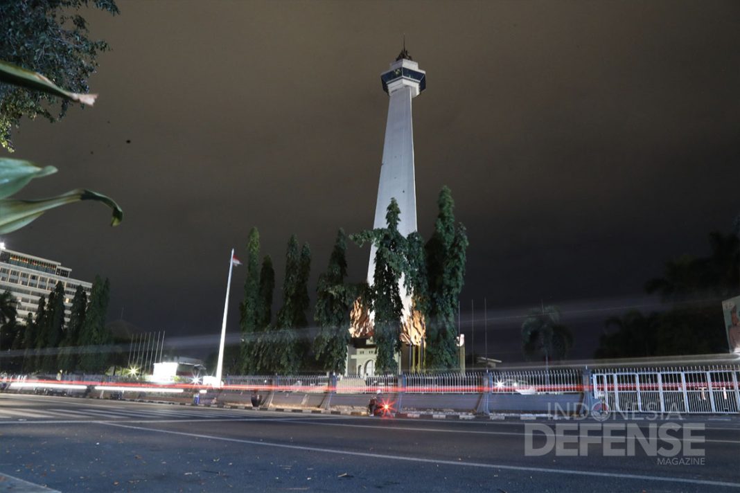 Monumen Mandala Pembebasan Irian Barat di Makassar.