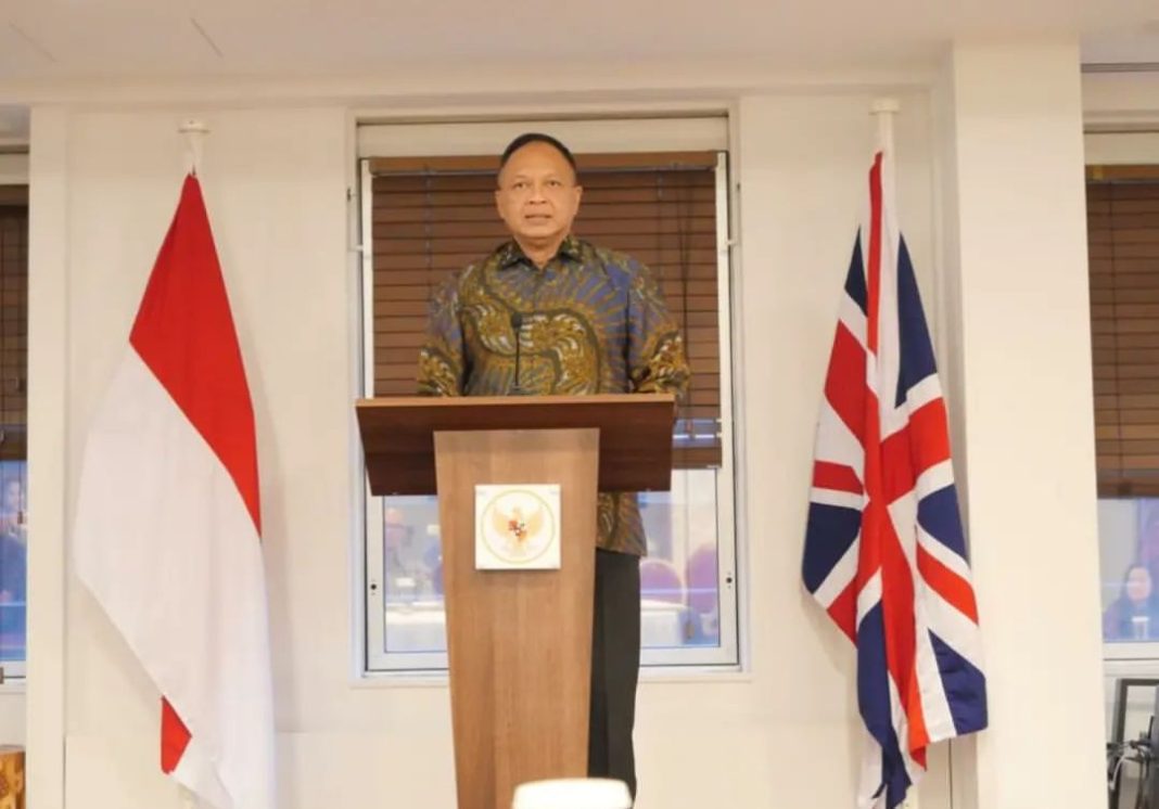 KSAU Marsekal TNI Fadjar Prasetyo saat berada di Kedubes RI untuk Inggris.