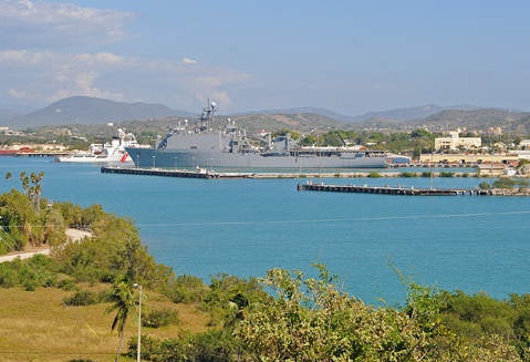 Pangkalan Angkatan Laut Amerika Serikat di Teluk Guantanamo.