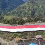 bendera Merah Putih raksasa