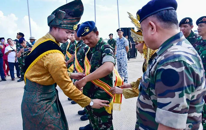 Komandan Kodiklatau Marsdya TNI Tedi Rizalhadi