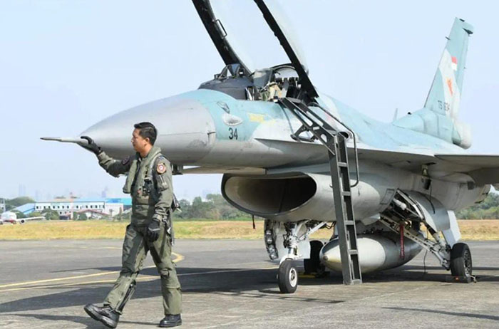 Pesawat tempur F-16