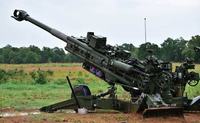 Ilustrasi Howitzer 155 mm.